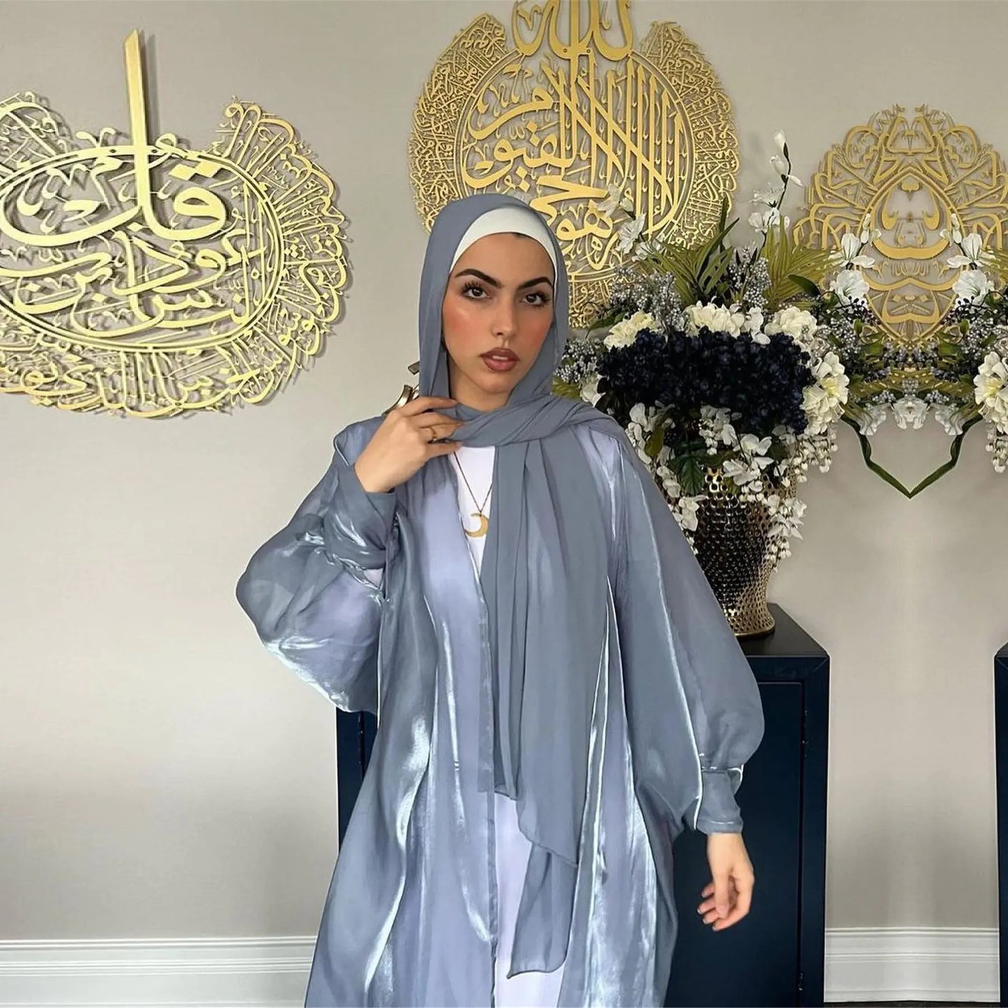 Six-Color Arabic Cardigan with Lace-up Bow Design